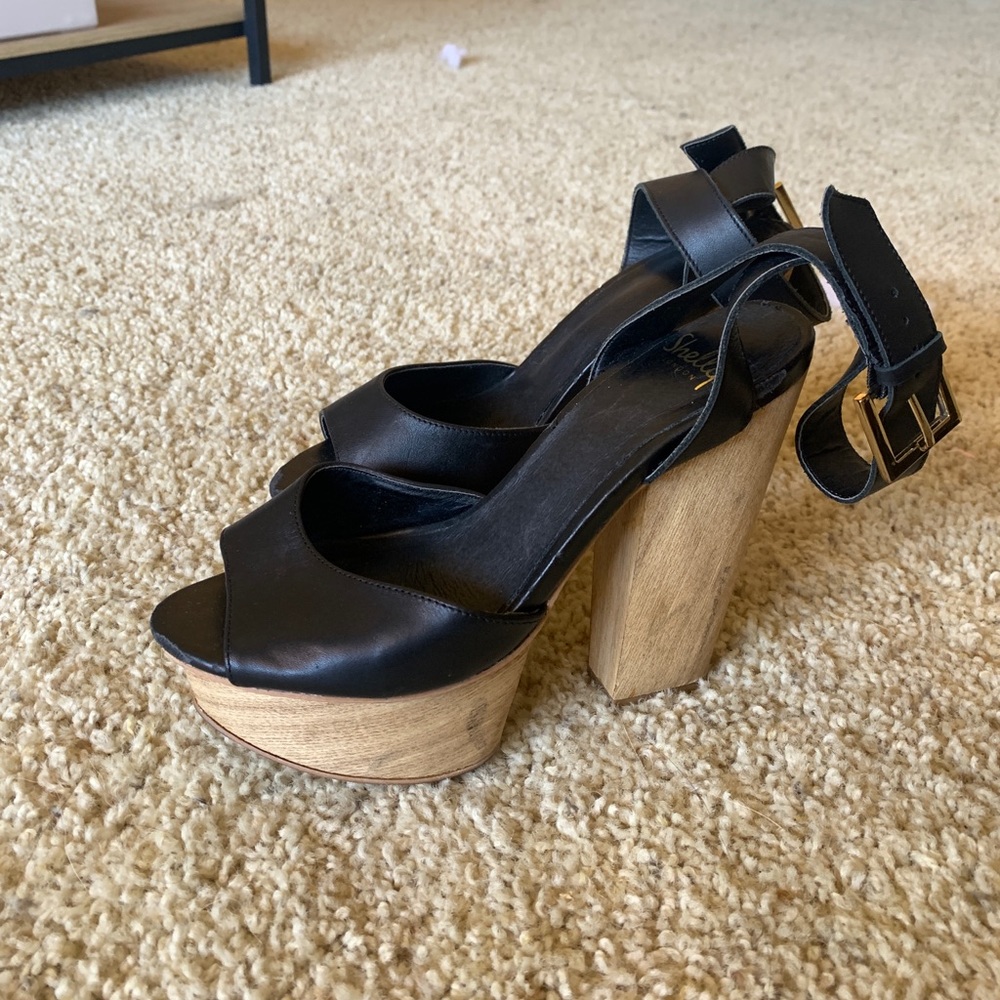 Size 7 Wood & Leather Heels